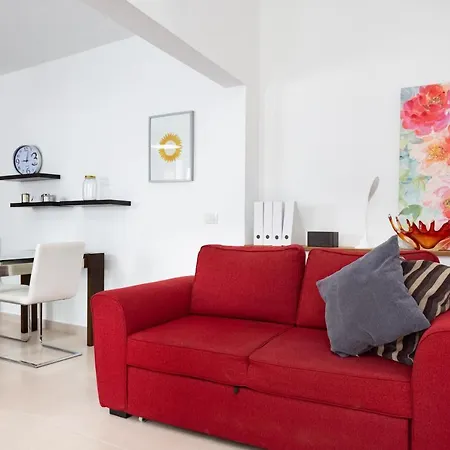 Daire Home2Book Design Apartment Los Silos *